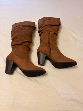 NWOT Rampage Venice Slouch Boots Tan Cognac Faux Suede Zip Block Heel Size 8M